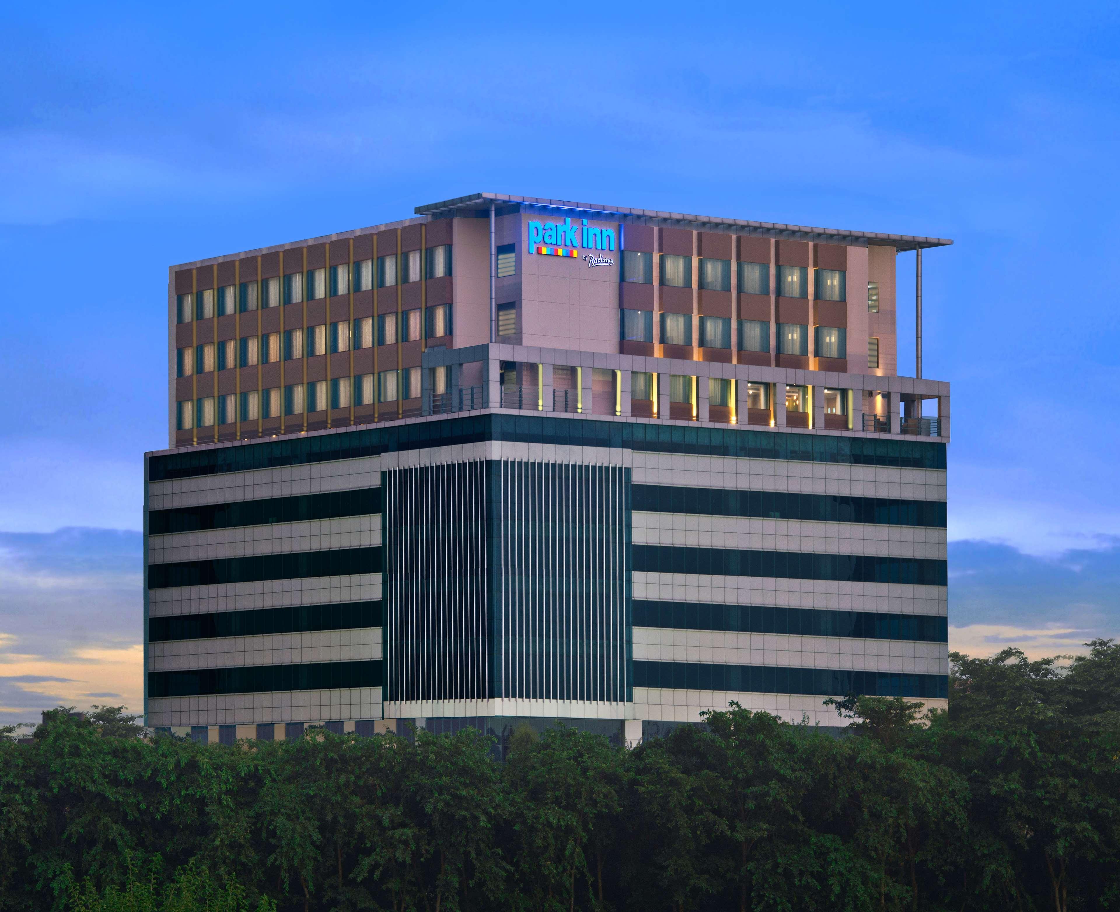 Park Inn By Radisson Amritsar Airport Bagian luar foto